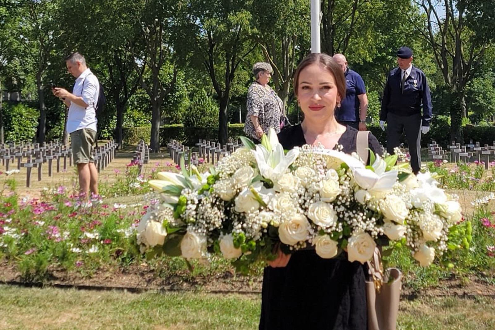Bojana Kondić Panić a déposé une gerbe au cimetière militaire serbe de Thiais