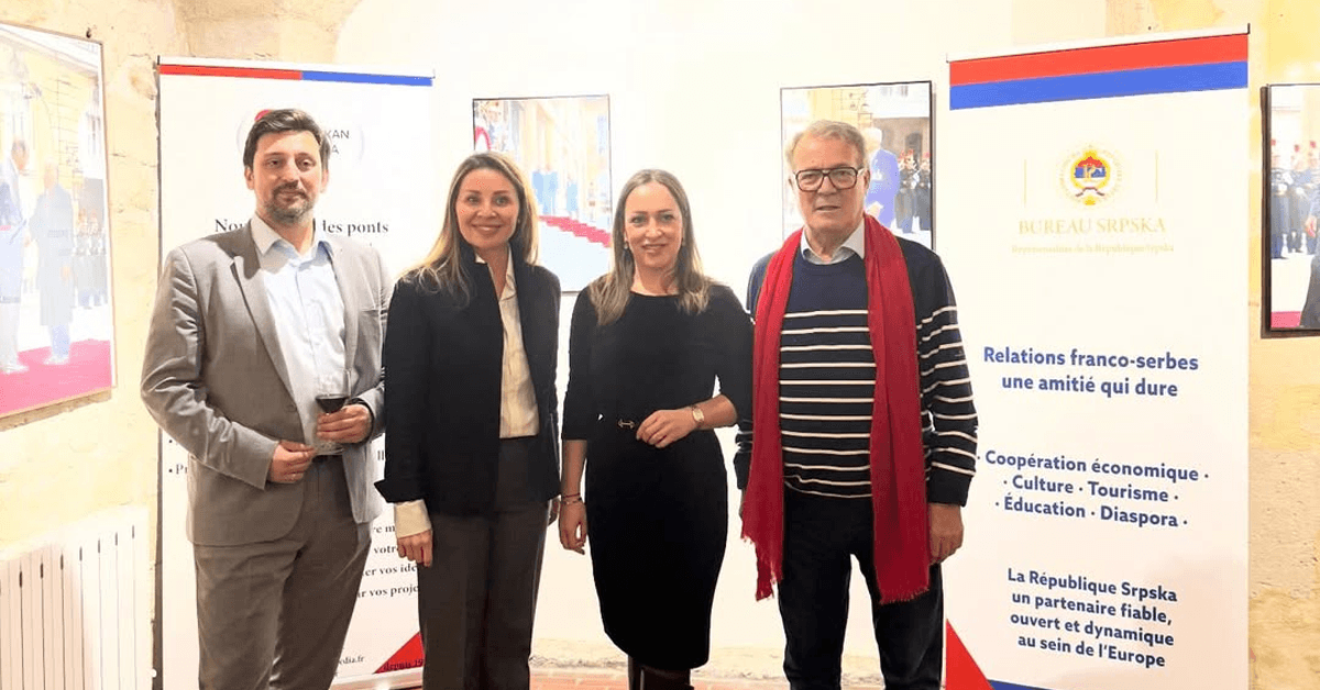 Izložba „Mir u slikama“ svečano otvorena u Parizu